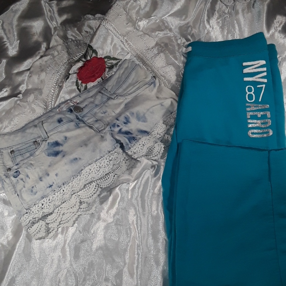 Aeropostale sweatpants and No Boundaries Shorts